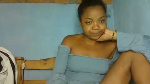 Snapshot of allizida01 chatting on February 10, 2026, 6:45 pm allizida01 online show from February 10, 2026, 6:45 pm