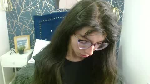 Snapshot of alllyson_ chatting on May 23, 2026, 7:51 pm alison online show from May 23, 2026, 7:51 pm