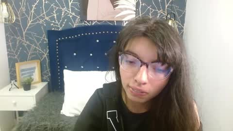 Snapshot of alllyson_ chatting on May 25, 2026, 7:53 pm alison online show from May 25, 2026, 7:53 pm