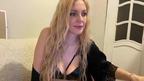 Snapshot of allmaybe chatting on May 30, 2026, 5:10 pm Nika online show from May 30, 2026, 5:10 pm