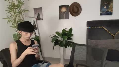 Snapshot of alluring_alpha chatting on March 25, 2026, 12:16 am kim and josh online show from March 25, 2026, 12:16 am