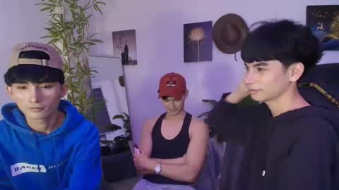 Snapshot of alluring_alpha chatting on March 26, 2026, 7:36 am kim and josh online show from March 26, 2026, 7:36 am