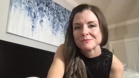 Aurora online show from December 9, 2024, 7:50 am