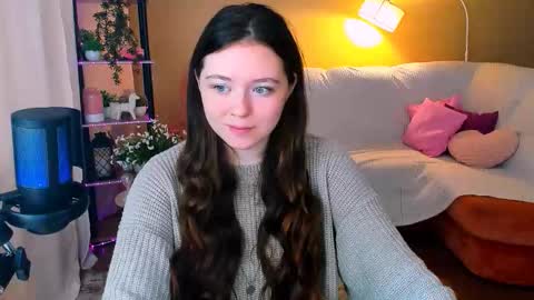 alluringeyess online show from September 13, 2025, 4:23 am