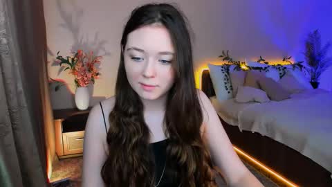 alluringeyess online show from September 20, 2025, 4:57 am