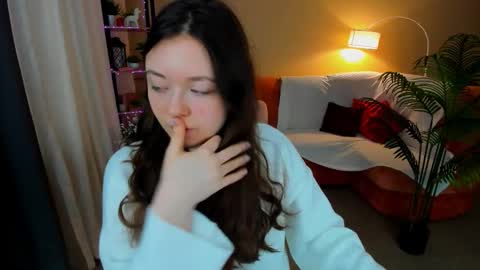 alluringeyess online show from March 14, 2026, 4:18 am