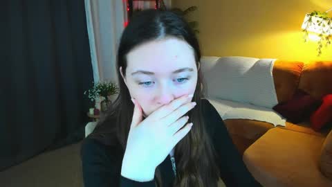 Snapshot of alluringeyess chatting on April 23, 2026, 4:42 pm alluringeyess online show from April 23, 2026, 4:42 pm