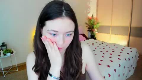 alluringeyess online show from June 10, 2026, 4:50 pm