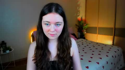 alluringeyess online show from June 11, 2026, 5:55 pm