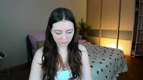 alluringeyess online show from June 24, 2026, 4:50 pm