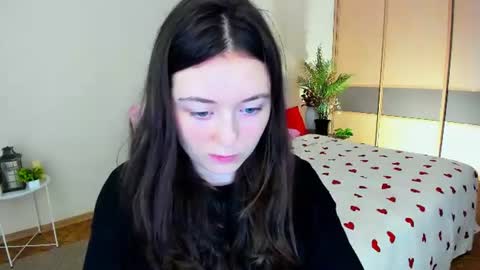 alluringeyess online show from July 5, 2026, 4:36 pm