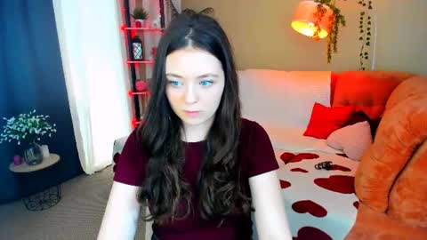 alluringeyess online show from July 8, 2026, 12:20 pm