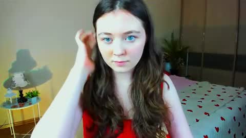 alluringeyess online show from July 15, 2026, 12:43 pm