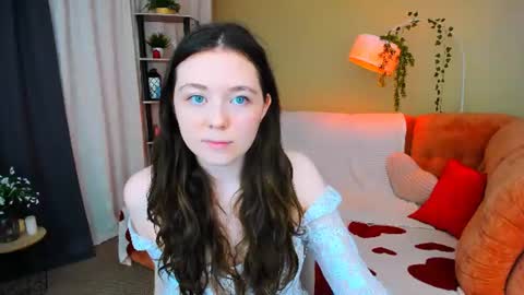 alluringeyess online show from July 25, 2026, 4:15 pm