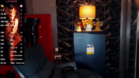 Natalya Fox online show from February 5, 2025, 6:56 am