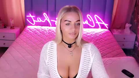 AlwaysHot online show from April 15, 2026, 2:29 am