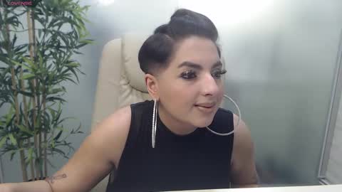 Snapshot of allyiah chatting on February 25, 2025, 11:00 pm online show from February 25, 2025, 11:00 pm