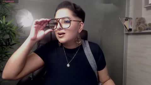 Snapshot of allyiah chatting on February 26, 2025, 11:59 pm online show from February 26, 2025, 11:59 pm