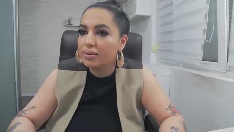 Snapshot of allyiah chatting on May 19, 2026, 6:36 pm online show from May 19, 2026, 6:36 pm