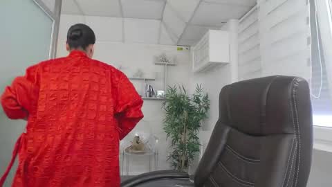 Snapshot of allyiah chatting on May 28, 2026, 1:41 pm online show from May 28, 2026, 1:41 pm