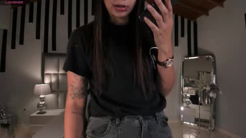 Snapshot of allyjensen chatting on February 17, 2026, 10:12 am Alisson online show from February 17, 2026, 10:12 am