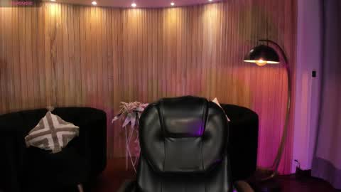 Snapshot of allyjensen chatting on February 23, 2026, 10:23 am Alisson online show from February 23, 2026, 10:23 am