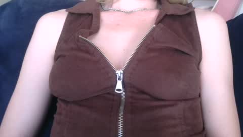 Ally Girl In Her Ally World online show from July 22, 2026, 1:52 am