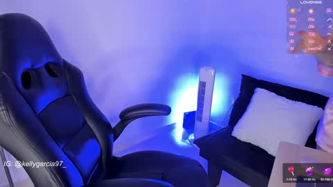 Kelly  online show from December 9, 2024, 12:51 pm