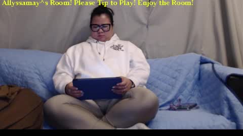 Snapshot of allyssamay chatting on March 3, 2026, 3:45 am Allyssamay online show from March 3, 2026, 3:45 am