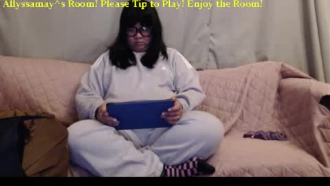 Snapshot of allyssamay chatting on March 26, 2026, 4:29 am Allyssamay online show from March 26, 2026, 4:29 am