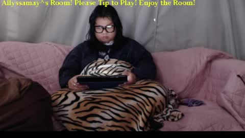 Snapshot of allyssamay chatting on April 1, 2026, 1:41 pm Allyssamay online show from April 1, 2026, 1:41 pm