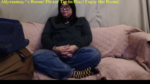Snapshot of allyssamay chatting on April 2, 2026, 2:09 am Allyssamay online show from April 2, 2026, 2:09 am