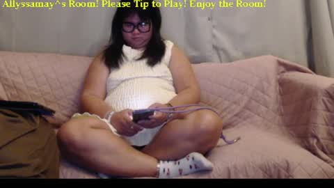 Snapshot of allyssamay chatting on May 4, 2026, 3:02 am Allyssamay online show from May 4, 2026, 3:02 am