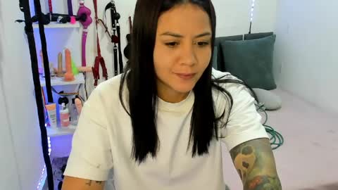 Snapshot of almaa__ chatting on April 7, 2026, 11:10 am Alma online show from April 7, 2026, 11:10 am