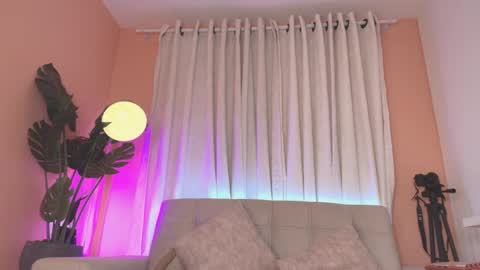 Alma Castillo online show from December 21, 2025, 1:57 am