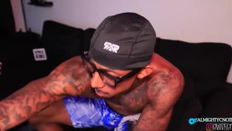 Snapshot of almightycnote chatting on February 23, 2026, 3:04 am Almightycnote online show from February 23, 2026, 3:04 am