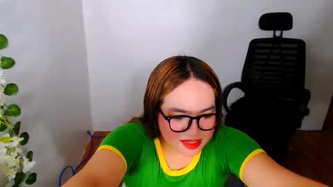 Snapshot of almirablont13 chatting on November 7, 2025, 7:41 am Almira online show from November 7, 2025, 7:41 am