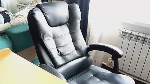 almirsex online show from October 13, 2025, 11:43 am