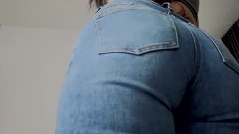 ALMMA online show from September 25, 2025, 2:32 pm