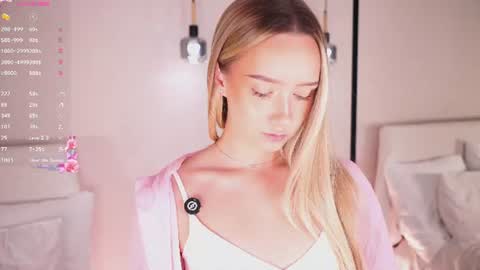 Lia online show from June 24, 2026, 3:05 am