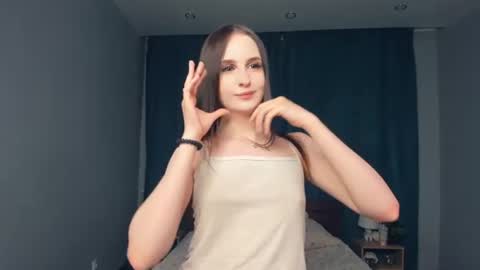 Snapshot of alonareinicke chatting on June 24, 2026, 7:02 pm Alona online show from June 24, 2026, 7:02 pm