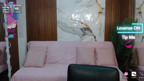 alonddra_tay online show from May 21, 2026, 11:39 am