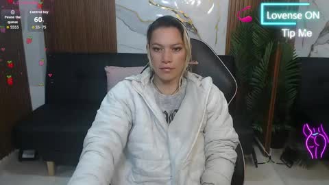 alonddra_tay online show from May 24, 2026, 11:26 am