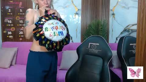 alonddra_tay online show from May 28, 2026, 11:29 am