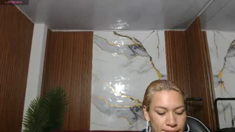alonddra_tay online show from July 21, 2026, 11:34 am