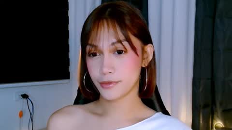 Alondra online show from June 29, 2026, 10:32 pm