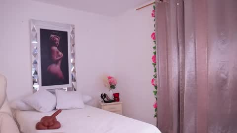 Alondra online show from March 6, 2025, 7:54 pm