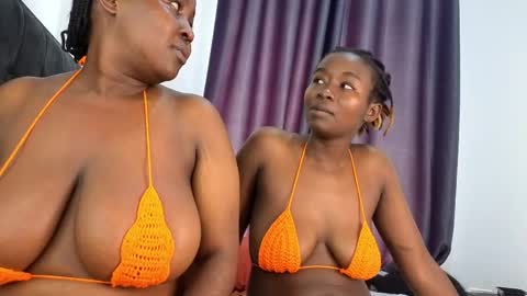 Snapshot of alotta_titties chatting on April 15, 2026, 10:00 am alotta_titties online show from April 15, 2026, 10:00 am