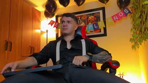 alpha_dominus_ online show from November 20, 2025, 4:45 am