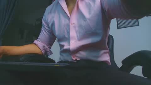 Snapshot of alpha_dominus_ chatting on May 25, 2026, 4:07 am alpha_dominus_ online show from May 25, 2026, 4:07 am